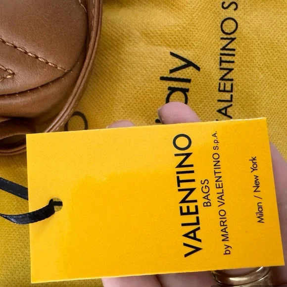 Valentino Rockstud Crossbody NWT - Picture 3 of 3